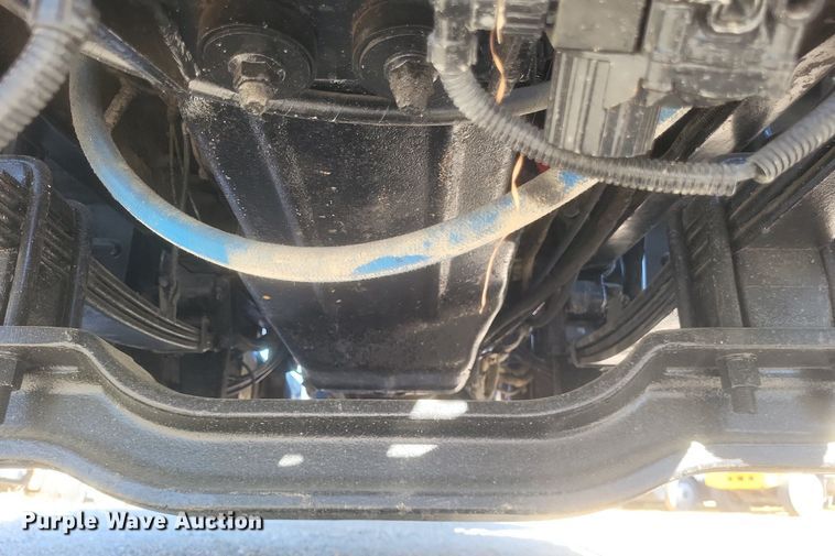 image for item EJ7951 2002 Mack Granite CV713 rollback truck