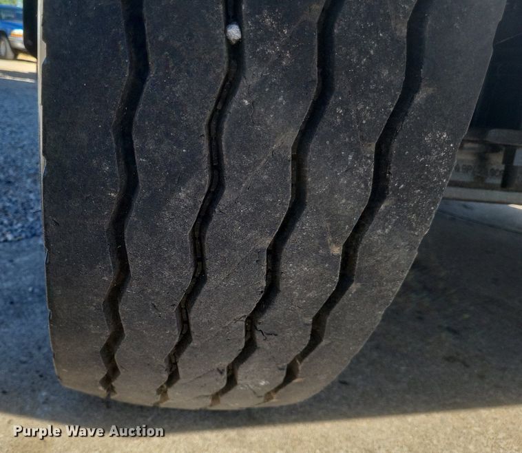 image for item EJ7951 2002 Mack Granite CV713 rollback truck