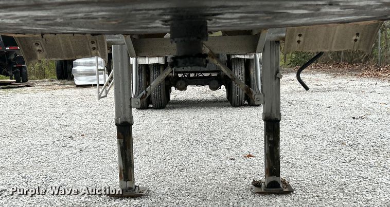 image for item EK4387 1992 Fruehauf tank trailer