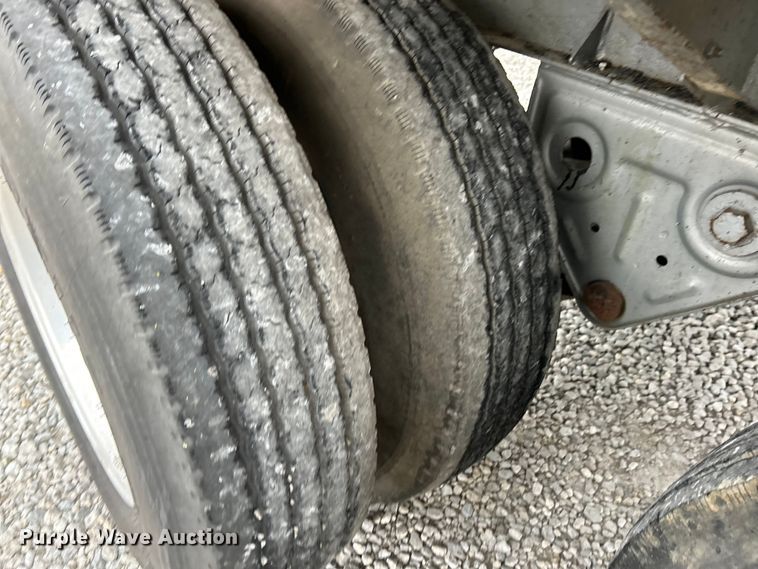 image for item EK4387 1992 Fruehauf tank trailer