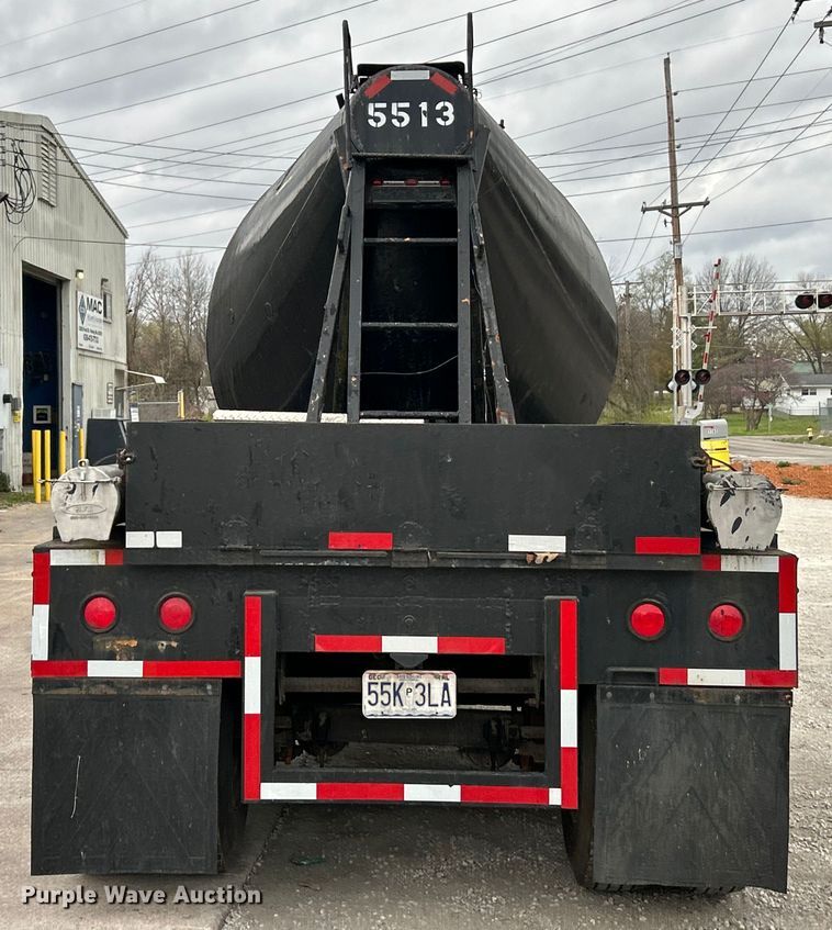 image for item EK4388 1967 Fruehauf pneumatic dry bulk trailer