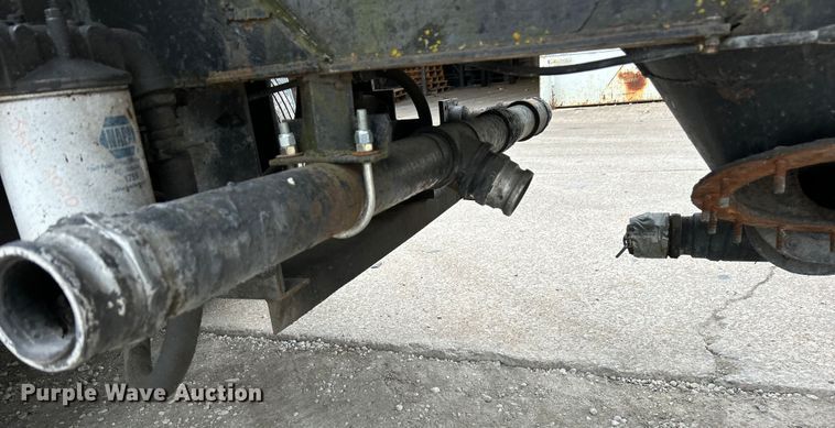 image for item EK4388 1967 Fruehauf pneumatic dry bulk trailer