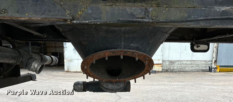 image for item EK4388 1967 Fruehauf pneumatic dry bulk trailer