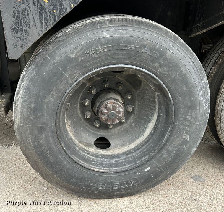 image for item EK4388 1967 Fruehauf pneumatic dry bulk trailer