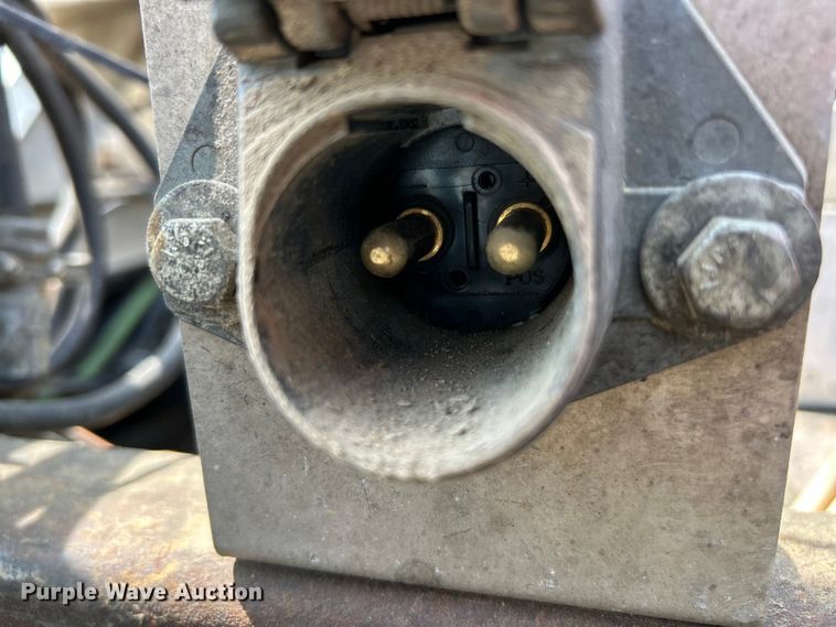 image for item EK4527 2001 Mack CL713 semi truck