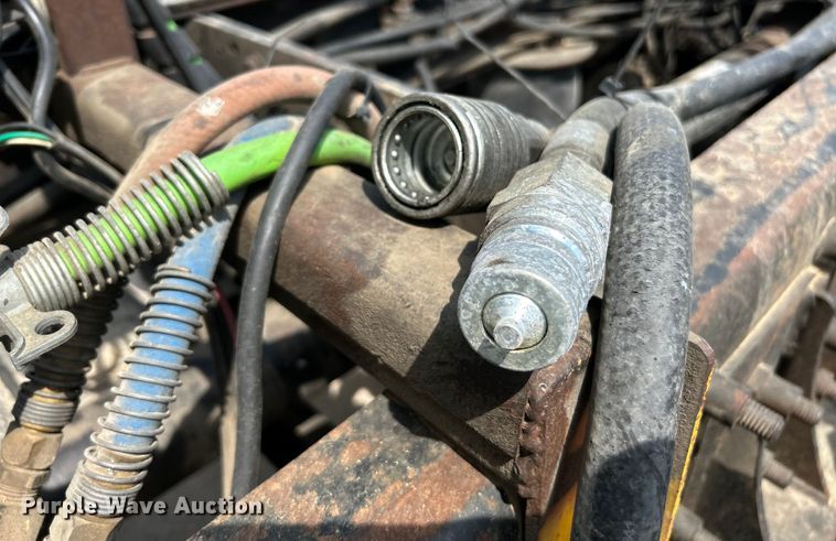 image for item EK4527 2001 Mack CL713 semi truck