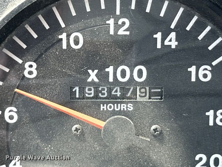 image for item EK4527 2001 Mack CL713 semi truck