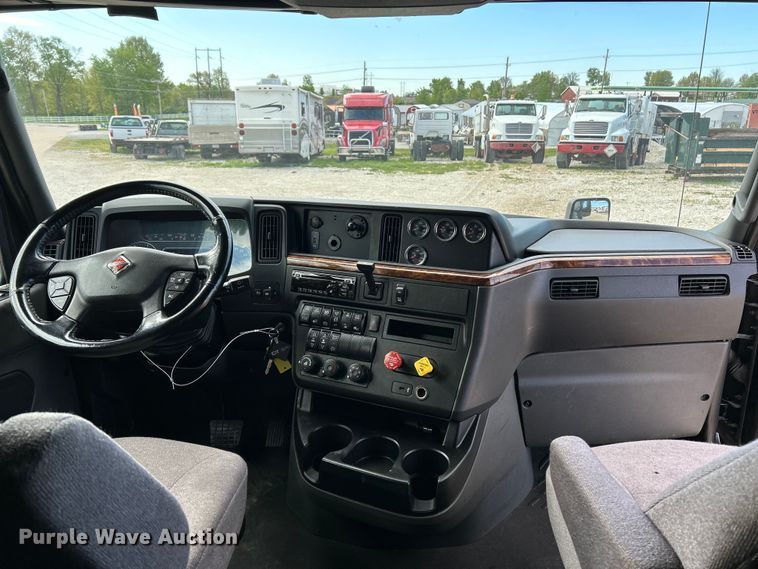 image for item EK4531 2019 International LT625 semi truck