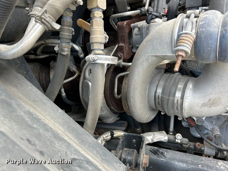 image for item EK4531 2019 International LT625 semi truck