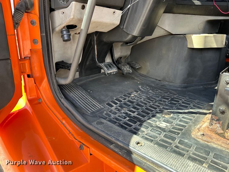 image for item EK4532 2008 Volvo VNM semi truck