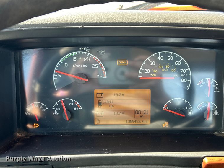 image for item EK4532 2008 Volvo VNM semi truck