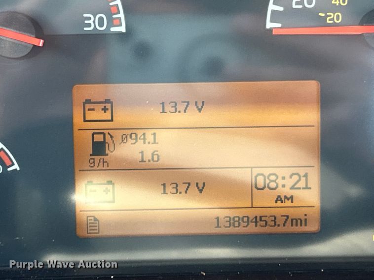 image for item EK4532 2008 Volvo VNM semi truck