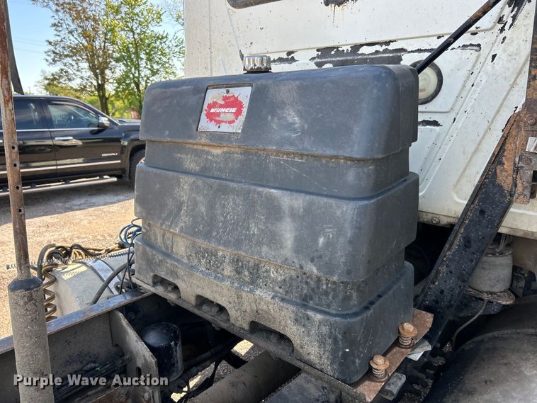 image for item EK4548 2006 Mack CXN613 semi truck