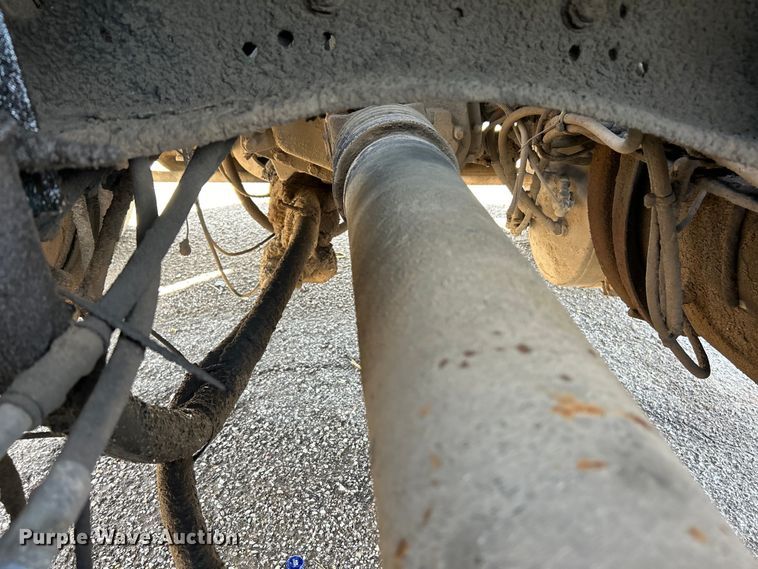 image for item EK4548 2006 Mack CXN613 semi truck