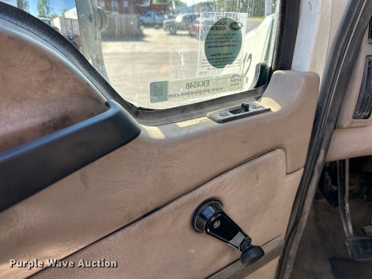 image for item EK4548 2006 Mack CXN613 semi truck