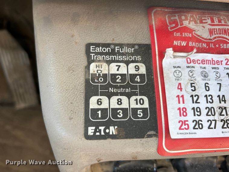 image for item EK4548 2006 Mack CXN613 semi truck