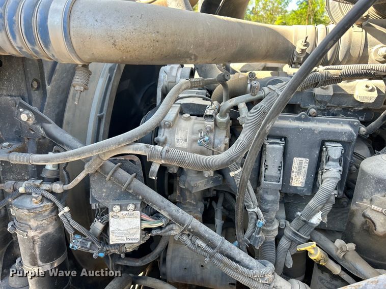 image for item EK4548 2006 Mack CXN613 semi truck