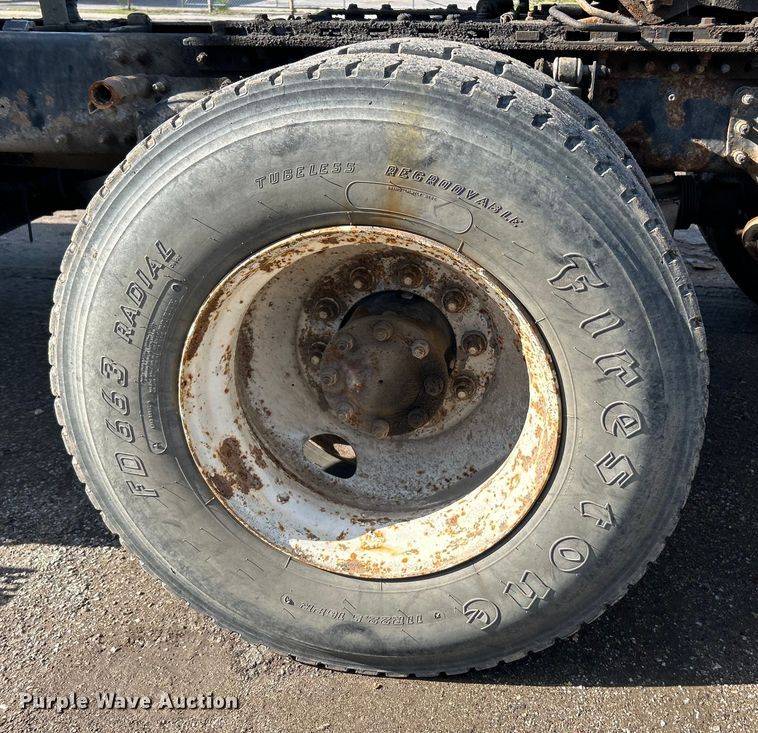 image for item EK4548 2006 Mack CXN613 semi truck