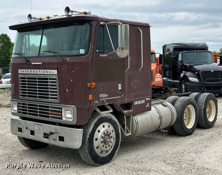 image for item EK4558 1984 International COF-9670 semi truck