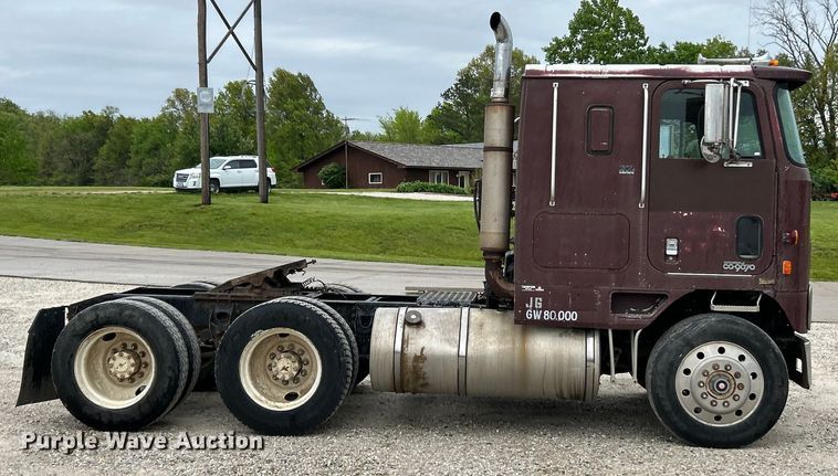 image for item EK4558 1984 International COF-9670 semi truck