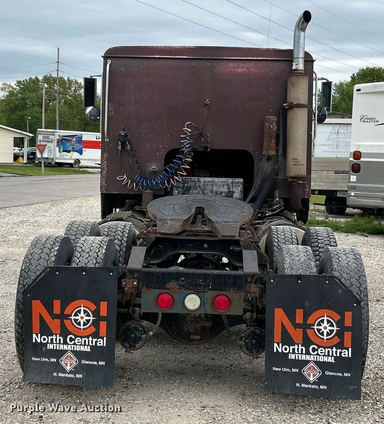 image for item EK4558 1984 International COF-9670 semi truck