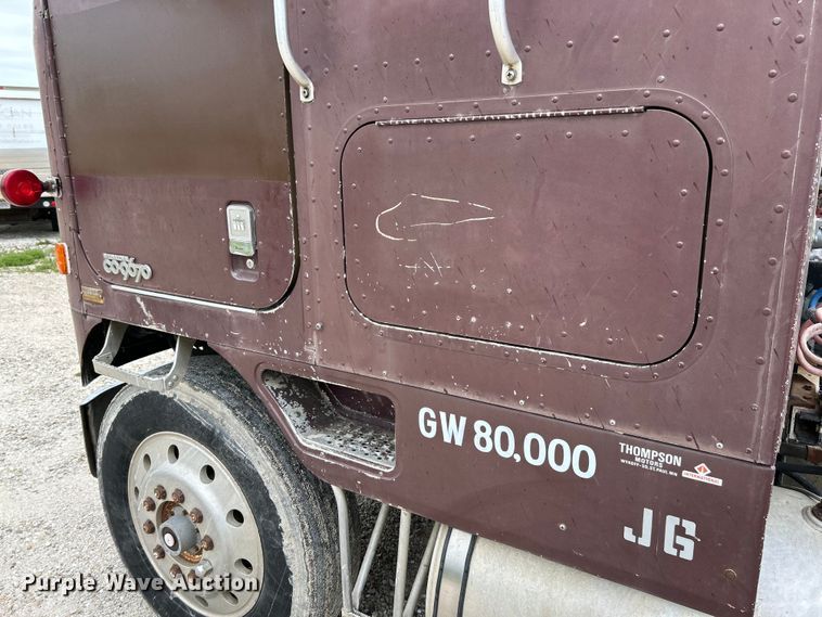 image for item EK4558 1984 International COF-9670 semi truck