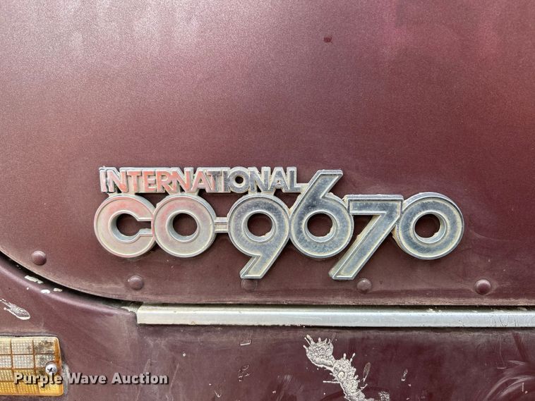 image for item EK4558 1984 International COF-9670 semi truck