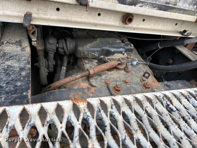 image for item EK4558 1984 International COF-9670 semi truck