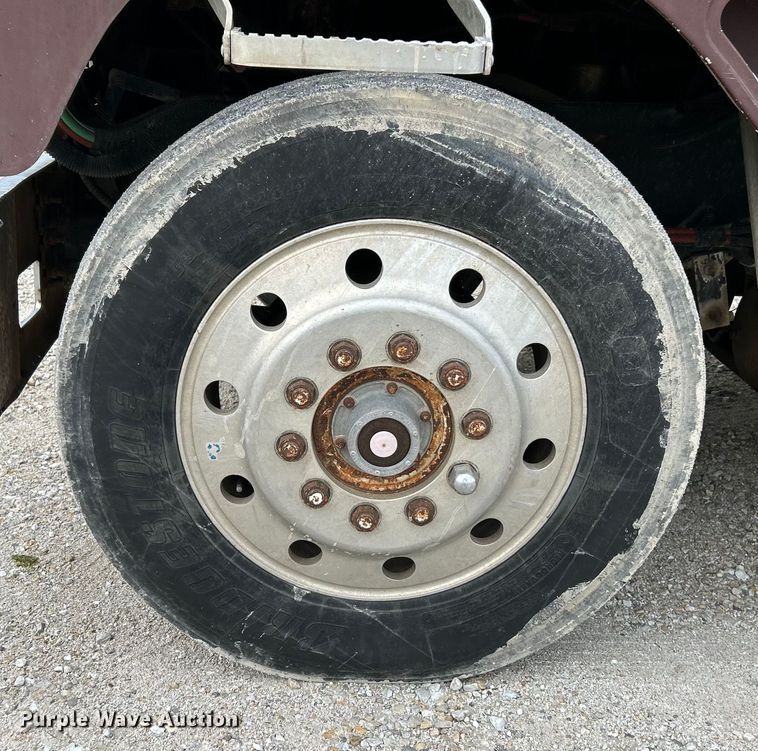 image for item EK4558 1984 International COF-9670 semi truck