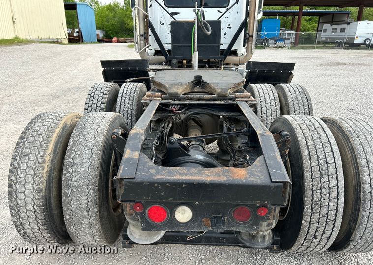 image for item EK4571 2014 Mack CXU613 semi truck
