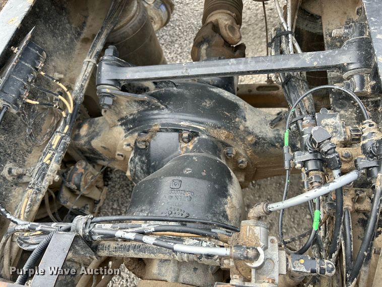 image for item EK4571 2014 Mack CXU613 semi truck