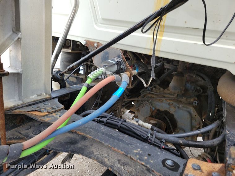 image for item KB9103 2006 Mack Vision semi truck