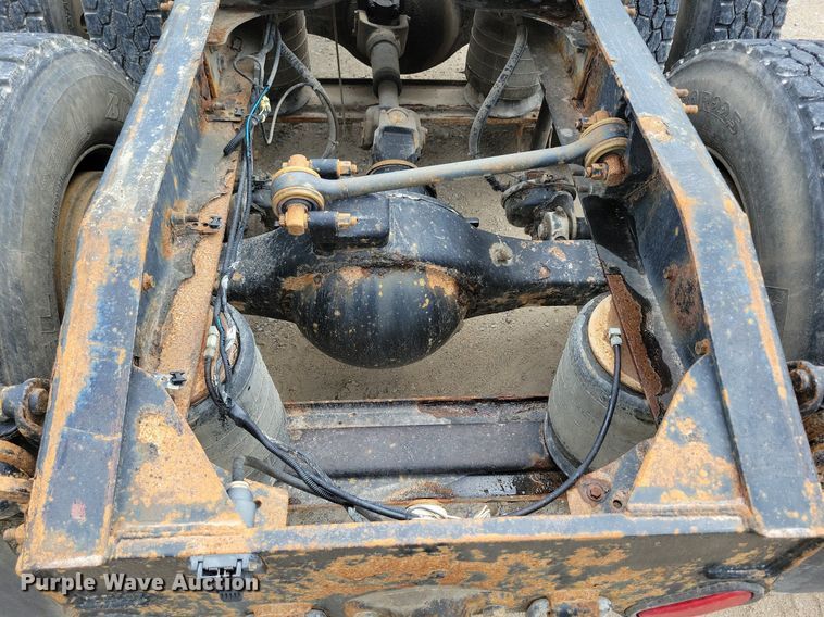 image for item KB9103 2006 Mack Vision semi truck