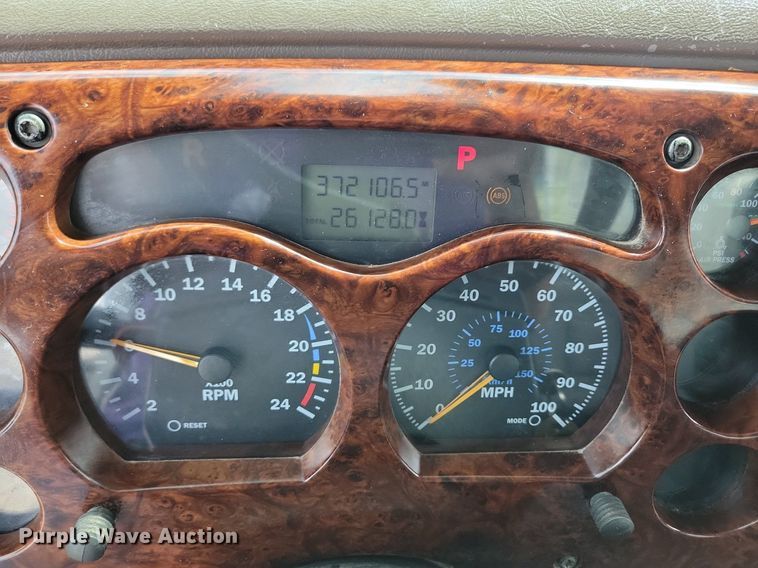 image for item KB9103 2006 Mack Vision semi truck