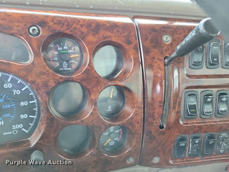 image for item KB9103 2006 Mack Vision semi truck