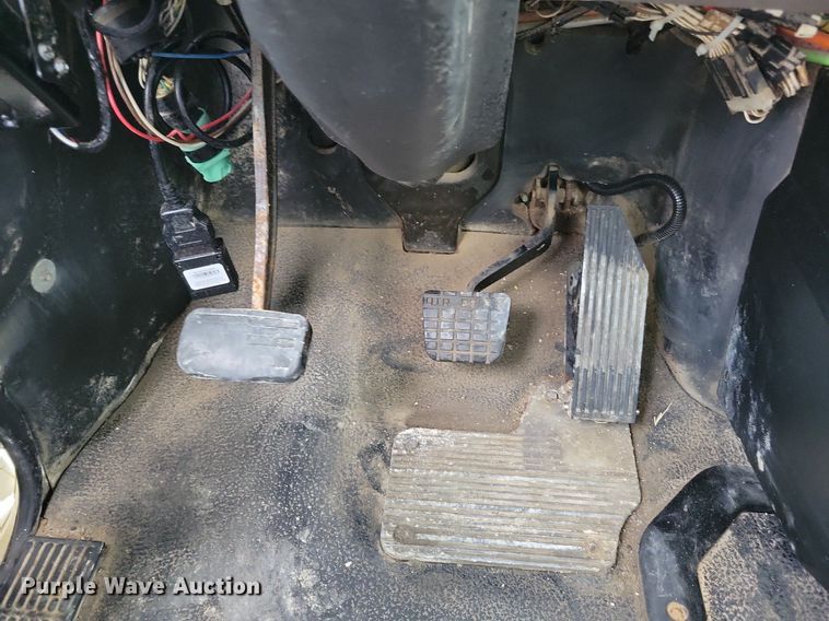 image for item KB9103 2006 Mack Vision semi truck