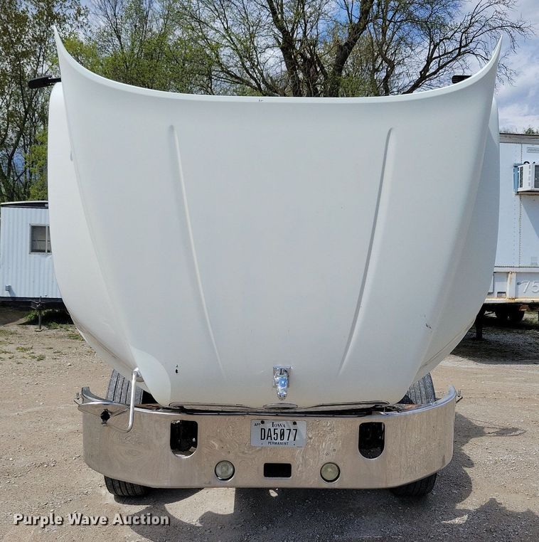 image for item KB9103 2006 Mack Vision semi truck