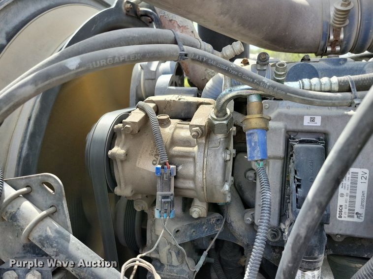 image for item KB9103 2006 Mack Vision semi truck