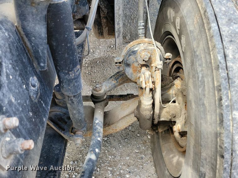 image for item KB9103 2006 Mack Vision semi truck