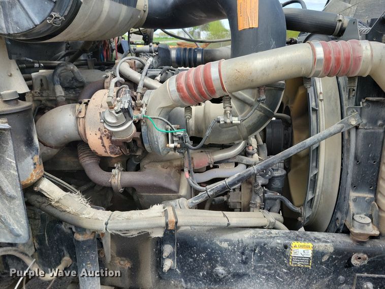 image for item KB9103 2006 Mack Vision semi truck