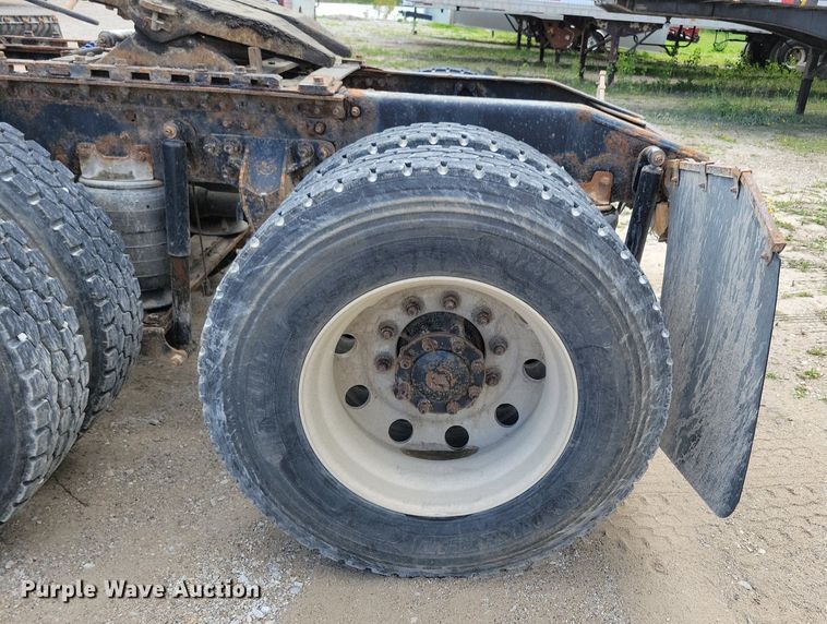 image for item KB9103 2006 Mack Vision semi truck