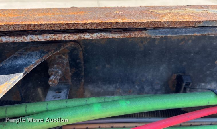 image for item LD9474 2011 International 7600 truck cab and chassis