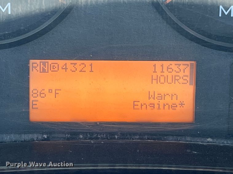 image for item LD9474 2011 International 7600 truck cab and chassis