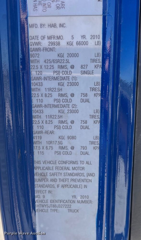 image for item LD9474 2011 International 7600 truck cab and chassis