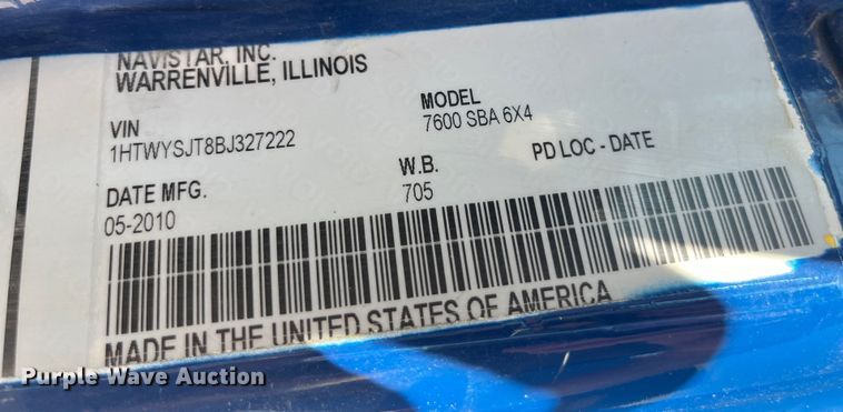 image for item LD9474 2011 International 7600 truck cab and chassis