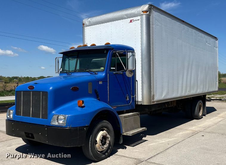 image for item LD9475 2005 Peterbilt PB330 box truck