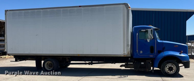 image for item LD9475 2005 Peterbilt PB330 box truck