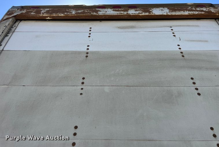 image for item LD9475 2005 Peterbilt PB330 box truck