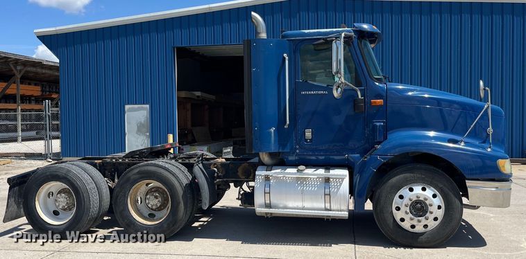 image for item LD9477 2005 International 9200i semi truck