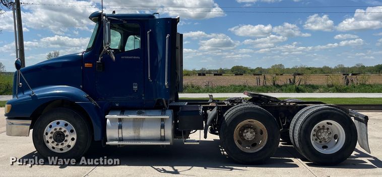 image for item LD9477 2005 International 9200i semi truck